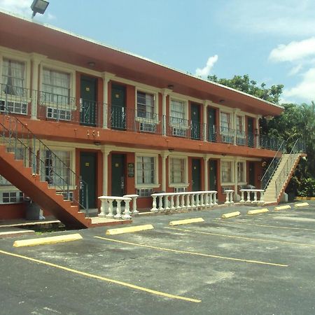 Hialeah Executive Motel Miami Springs Exterior photo